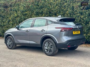 Nissan Qashqai 1.3 DIG-T MHEV Acenta Premium SUV 5dr Petrol Hybrid XTRON Euro 6
