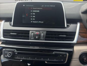 BMW 2 Series 2.0 220i Luxury Auto Euro 6 (s/s) 5dr