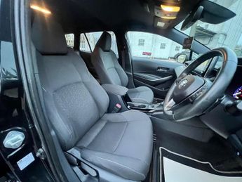 Toyota Corolla 2.0 VVT-h Design Touring Sports CVT Euro 6 (s/s) 5dr