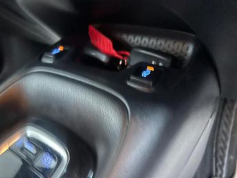 Toyota Corolla 2.0 VVT-h Design Touring Sports CVT Euro 6 (s/s) 5dr