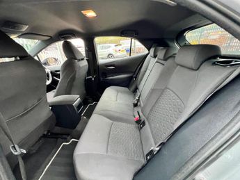 Toyota Corolla 1.8 VVT-h Icon CVT Euro 6 (s/s) 5dr