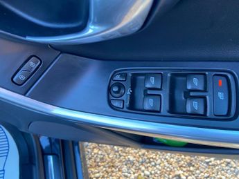 Volvo XC60 2.4 D4 SE Lux Nav Geartronic AWD Euro 5 5dr