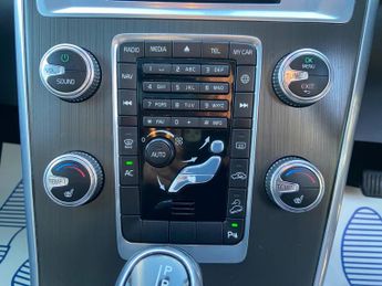 Volvo XC60 2.4 D4 SE Lux Nav Geartronic AWD Euro 5 5dr