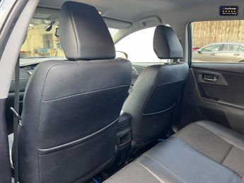 Toyota Auris 1.8 VVT-h Excel Hatchback 5dr Petrol Hybrid CVT Euro 5