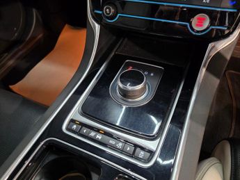 Jaguar XF V6 S