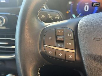 Ford Kuga Vignale SUV 5dr Auto Petrol Plug-in Hybrid CVT 2.5 Duratec 14.4k