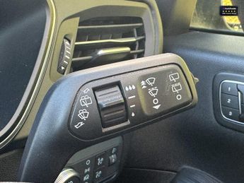 Ford Kuga Vignale SUV 5dr Auto Petrol Plug-in Hybrid CVT 2.5 Duratec 14.4k