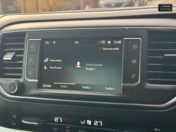 Vauxhall Vivaro Life 2.0 Turbo D Elite L MPV 5dr Diesel Auto LWB Euro 6 (s/s) (8 Seat