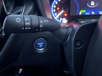 Toyota Corolla 1.8 VVT-h Icon Tech Touring Sports CVT Euro 6 (s/s) 5dr