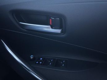 Toyota Corolla 1.8 VVT-h Icon Tech Touring Sports CVT Euro 6 (s/s) 5dr