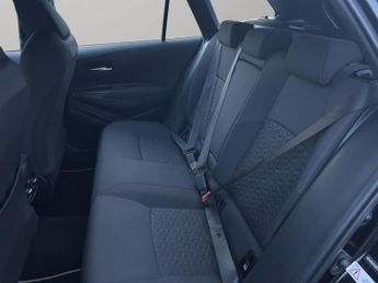 Toyota Corolla 1.8 VVT-h Icon Tech Touring Sports CVT Euro 6 (s/s) 5dr