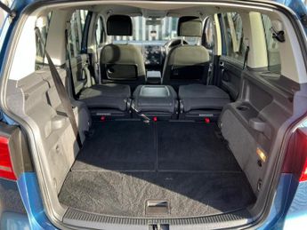 Volkswagen Touran 1.6 TDI BlueMotion Tech SE DSG Euro 5 (s/s) 5dr