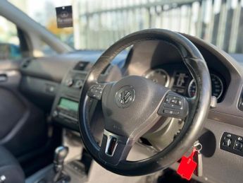 Volkswagen Touran 1.6 TDI BlueMotion Tech SE DSG Euro 5 (s/s) 5dr