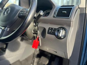 Volkswagen Touran 1.6 TDI BlueMotion Tech SE DSG Euro 5 (s/s) 5dr