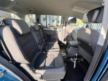 Volkswagen Touran 1.6 TDI BlueMotion Tech SE DSG Euro 5 (s/s) 5dr