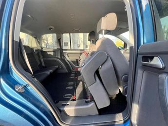 Volkswagen Touran 1.6 TDI BlueMotion Tech SE DSG Euro 5 (s/s) 5dr