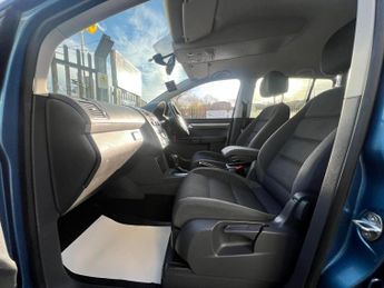 Volkswagen Touran 1.6 TDI BlueMotion Tech SE DSG Euro 5 (s/s) 5dr