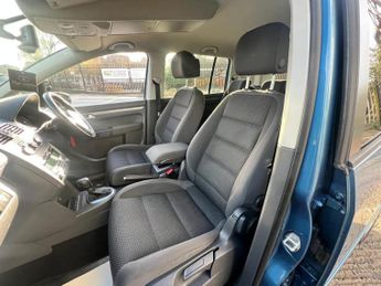 Volkswagen Touran 1.6 TDI BlueMotion Tech SE DSG Euro 5 (s/s) 5dr