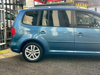Volkswagen Touran 1.6 TDI BlueMotion Tech SE DSG Euro 5 (s/s) 5dr