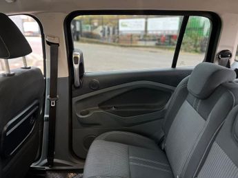 Ford Grand C-Max 1.6 TDCi Titanium Euro 5 5dr