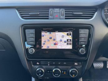 Skoda Octavia 2.0 TDI Elegance DSG Euro 5 (s/s) 5dr