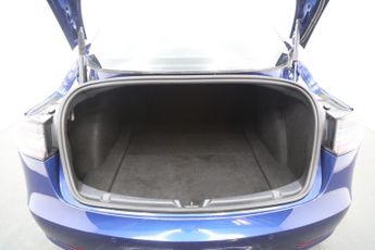 Tesla Model 3 Standard Range Plus Auto RWD 4dr