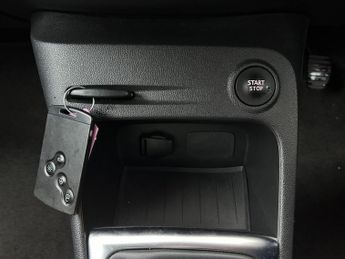 Renault Captur 0.9 TCe ENERGY Iconic Euro 6 (s/s) 5dr