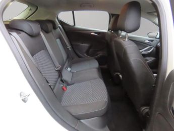 Vauxhall Astra 1.0i Turbo ecoFLEX Design Euro 6 (s/s) 5dr