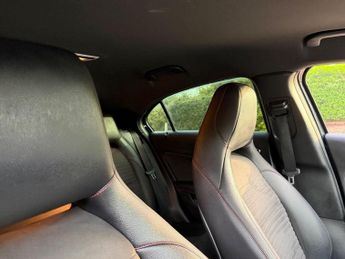 Mercedes-Benz A Class 1.5 A180d AMG Line 7G-DCT Euro 6 (s/s) 5dr