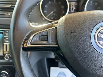 Skoda Yeti Outdoor SE L DRIVE TSI DSG SAT NAV AUTOMATIC LEATHER SEATS