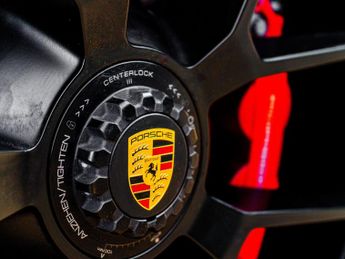 Porsche 911 3.6 T-Hybrid 992 4 GTS Targa 2dr Petrol Hybrid PDK 4WD 541 ps Eu