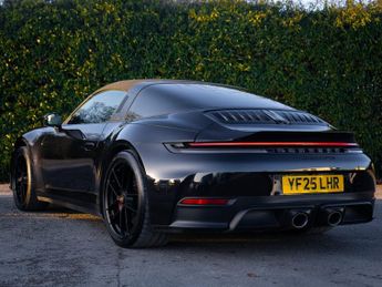 Porsche 911 3.6 T-Hybrid 992 4 GTS Targa 2dr Petrol Hybrid PDK 4WD 541 ps Eu