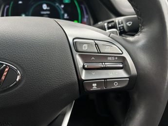Hyundai IONIQ 38.3kWh Premium SE Auto 5dr