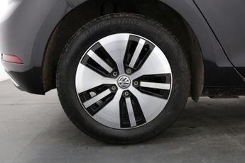 Volkswagen Golf 35.8kWh e-Golf Auto 5dr