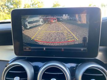 Mercedes-Benz C Class 2.1 C220d AMG Line (Premium Plus) 7G-Tronic+ Euro 6 (s/s) 4dr