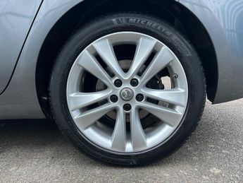 Vauxhall Zafira SRI NAV AUTOMATIC 10,000 MILES SUPERB