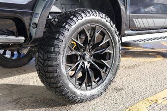 Ford Ranger BRAND NEW WILDTRAK ECOBLUE 2.0 10 SPEED AUTO STYLED BY SEEKER UK