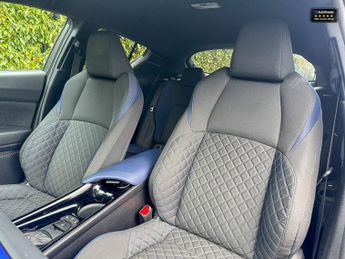 Toyota C-HR 2.0 VVT-h Dynamic SUV 5dr Petrol Hybrid CVT Euro 6 (s/s) (184 ps