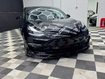 Tesla Model 3 (Dual Motor) Long Range Auto 4WDE 4dr