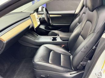 Tesla Model 3 Standard Range Plus Auto RWD 4dr