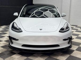 Tesla Model 3 Standard Range Plus Auto RWD 4dr