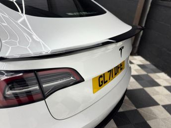 Tesla Model 3 Standard Range Plus Auto RWD 4dr