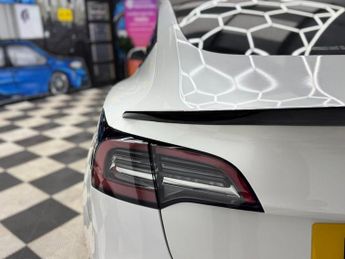 Tesla Model 3 Standard Range Plus Auto RWD 4dr