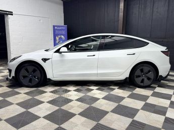 Tesla Model 3 Standard Range Plus Auto RWD 4dr