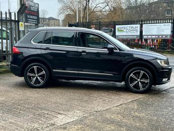 Volkswagen Tiguan 2.0 TDI BlueMotion Tech SE Navigation DSG 4Motion Euro 6 (s/s) 5