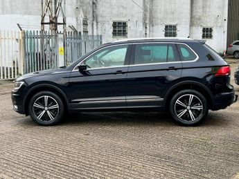 Volkswagen Tiguan 2.0 TDI BlueMotion Tech SE Navigation DSG 4Motion Euro 6 (s/s) 5