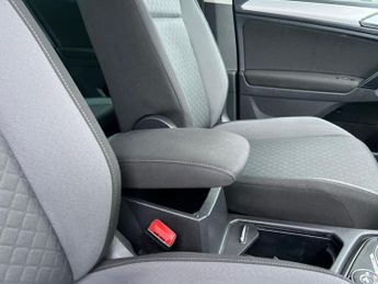 Volkswagen Tiguan 2.0 TDI BlueMotion Tech SE Navigation DSG 4Motion Euro 6 (s/s) 5