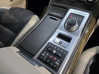 Land Rover Range Rover Sport SDV6 AUTOBIOGRAPHY SPORT