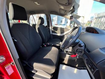 Toyota Yaris 1.33 Dual VVT-i T Spirit Euro 5 (s/s) 5dr