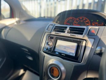 Toyota Yaris 1.33 Dual VVT-i T Spirit Euro 5 (s/s) 5dr